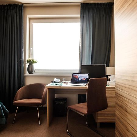 Hotel Deluxe With Free Wellness And Fitness Centrum ニトラ 部屋 写真