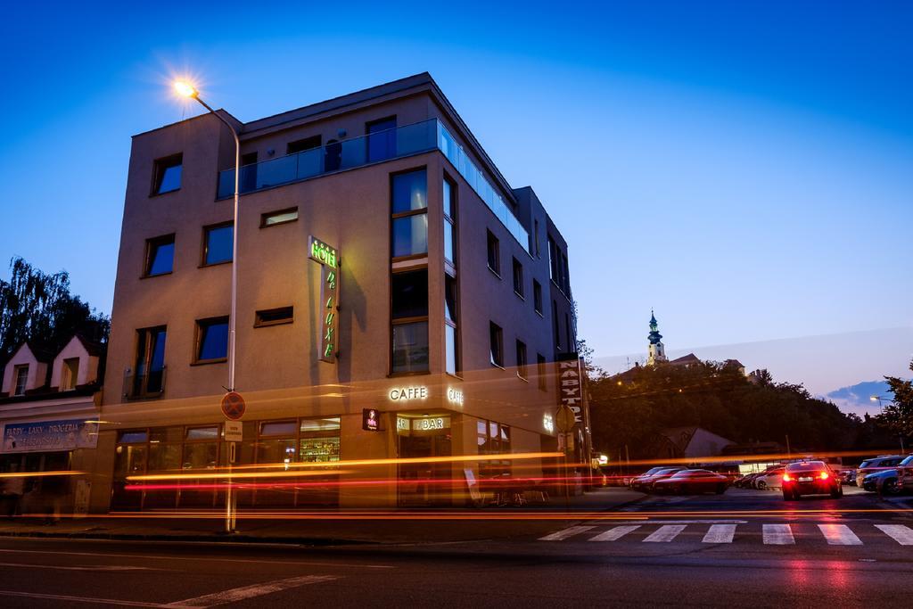 Hotel Deluxe With Free Wellness And Fitness Centrum ニトラ エクステリア 写真