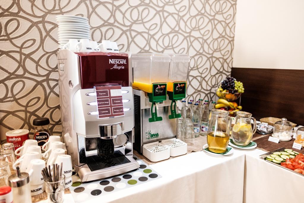 Hotel Deluxe With Free Wellness And Fitness Centrum ニトラ エクステリア 写真