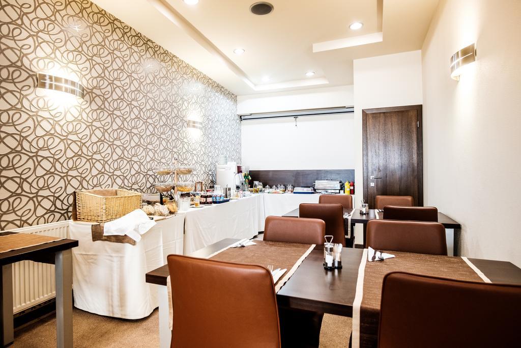 Hotel Deluxe With Free Wellness And Fitness Centrum ニトラ エクステリア 写真