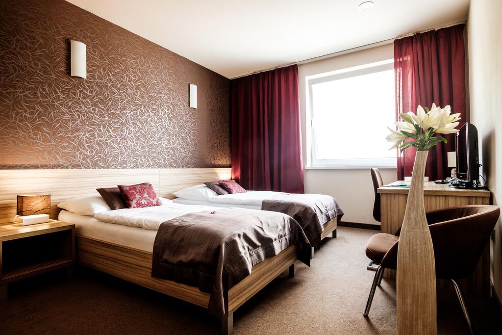 Hotel Deluxe With Free Wellness And Fitness Centrum ニトラ エクステリア 写真