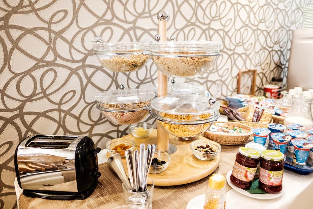 Hotel Deluxe With Free Wellness And Fitness Centrum ニトラ エクステリア 写真